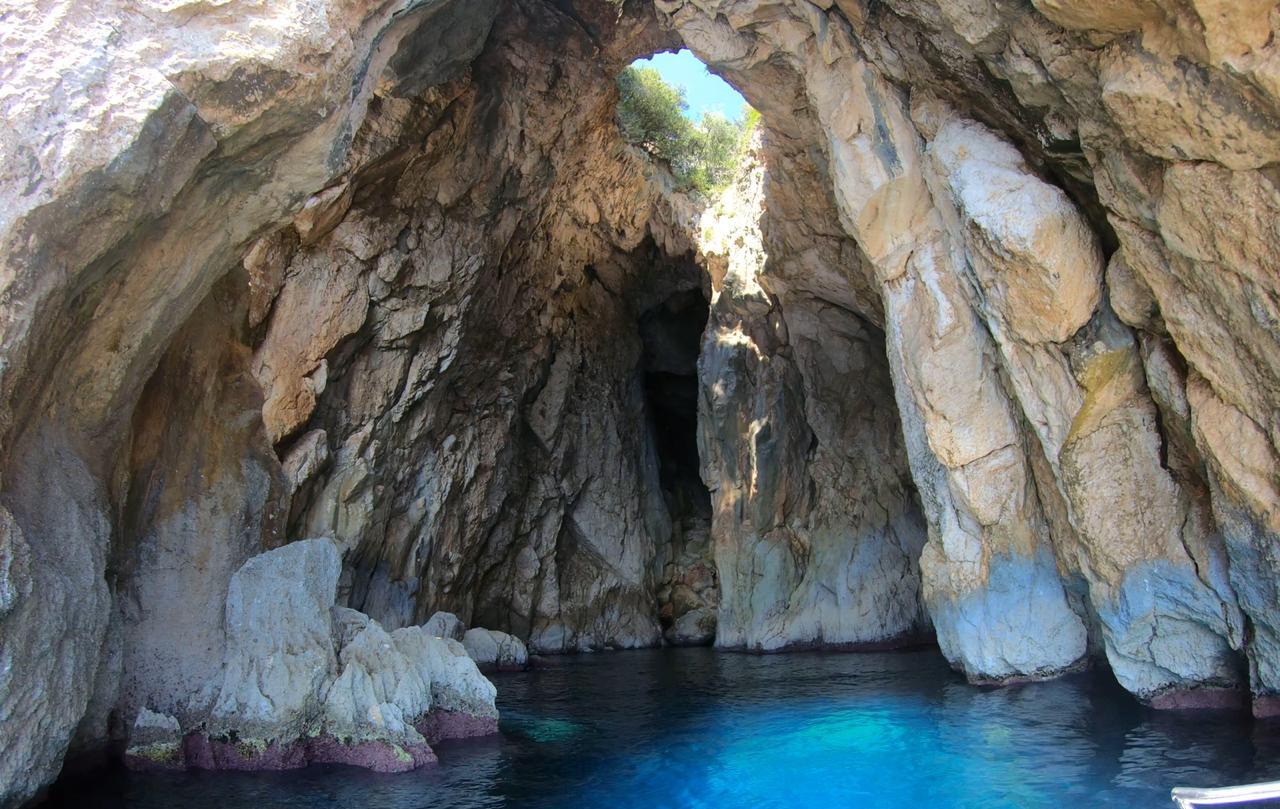 Turtle Cave